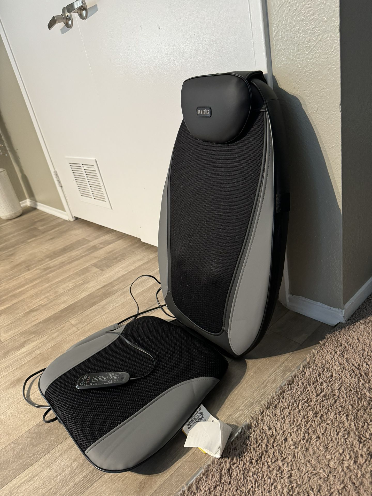 HoMEDICS Shiatsu Massage Vibrate Chair Cushion w/ Heat & Remote