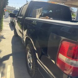 A 5.4 L V8 Crew Cab 2007