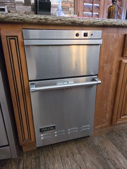 Viking Professional Stainless Steel Trash Compactor - VUC181-SS