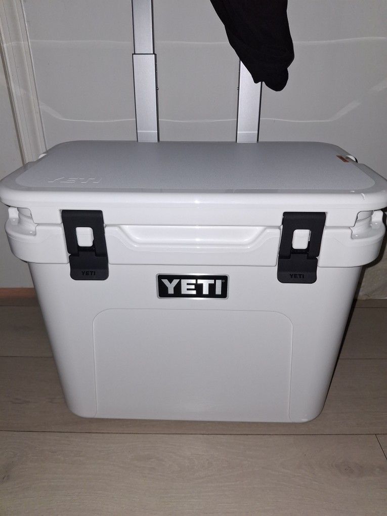 White YETTI ROLLING COOLER