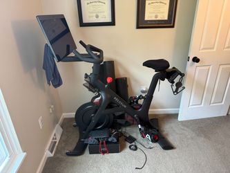 Gently Used 2020 Peloton Bike Plus, ~46 Rides, Cranberry Twp