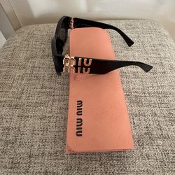 Miu Miu Black Cat Eye Sunglasses w/ Gold Logo – New