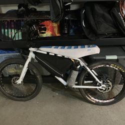 Zooz UU1100 Generation 1 Ebike 