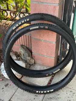 Maxxis Recon Tires
