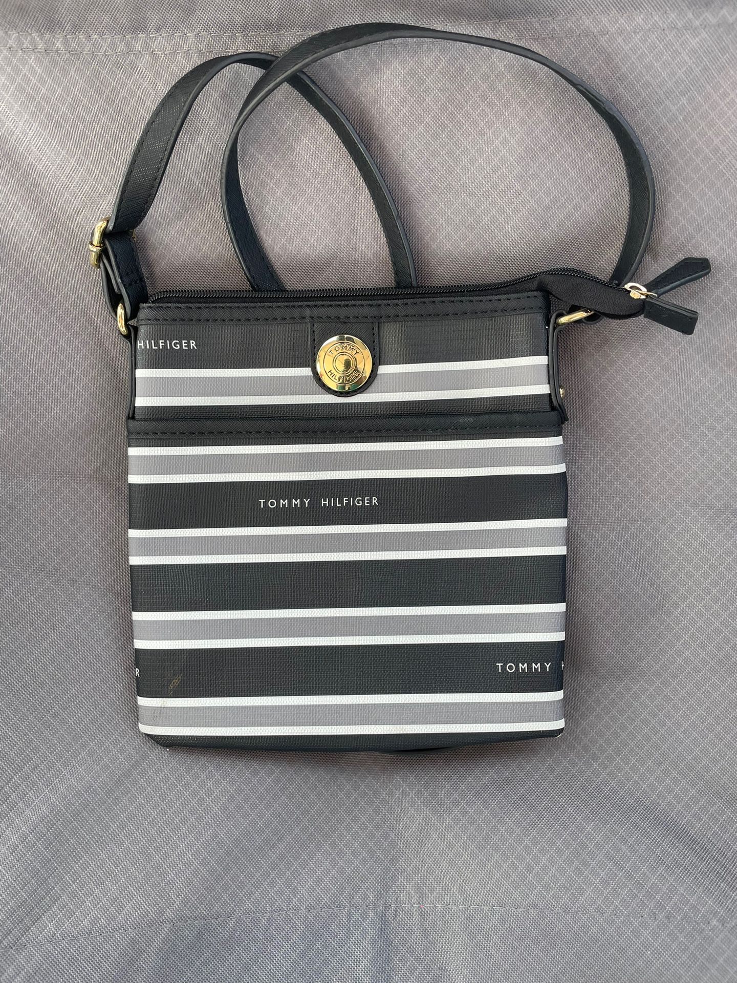 AUTHENTIC TOMMY HILFIGER LITTLE BAG (SUPER LIGHT WEIGHT)