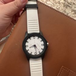 ARMANI EXCHANGE (AIX) MODEL TYPE: CHRONOGRAPH STRAP: WHITE SILICONE