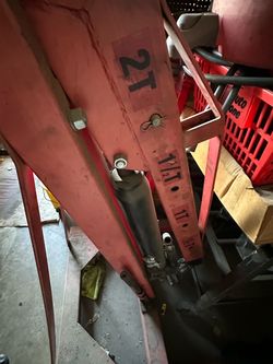 Engine hoist