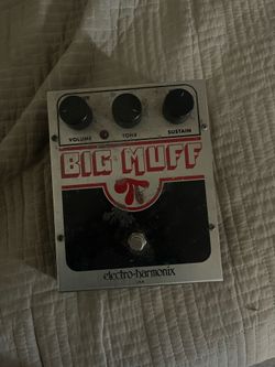 Electro Harmonix Big Muff  works with power supply