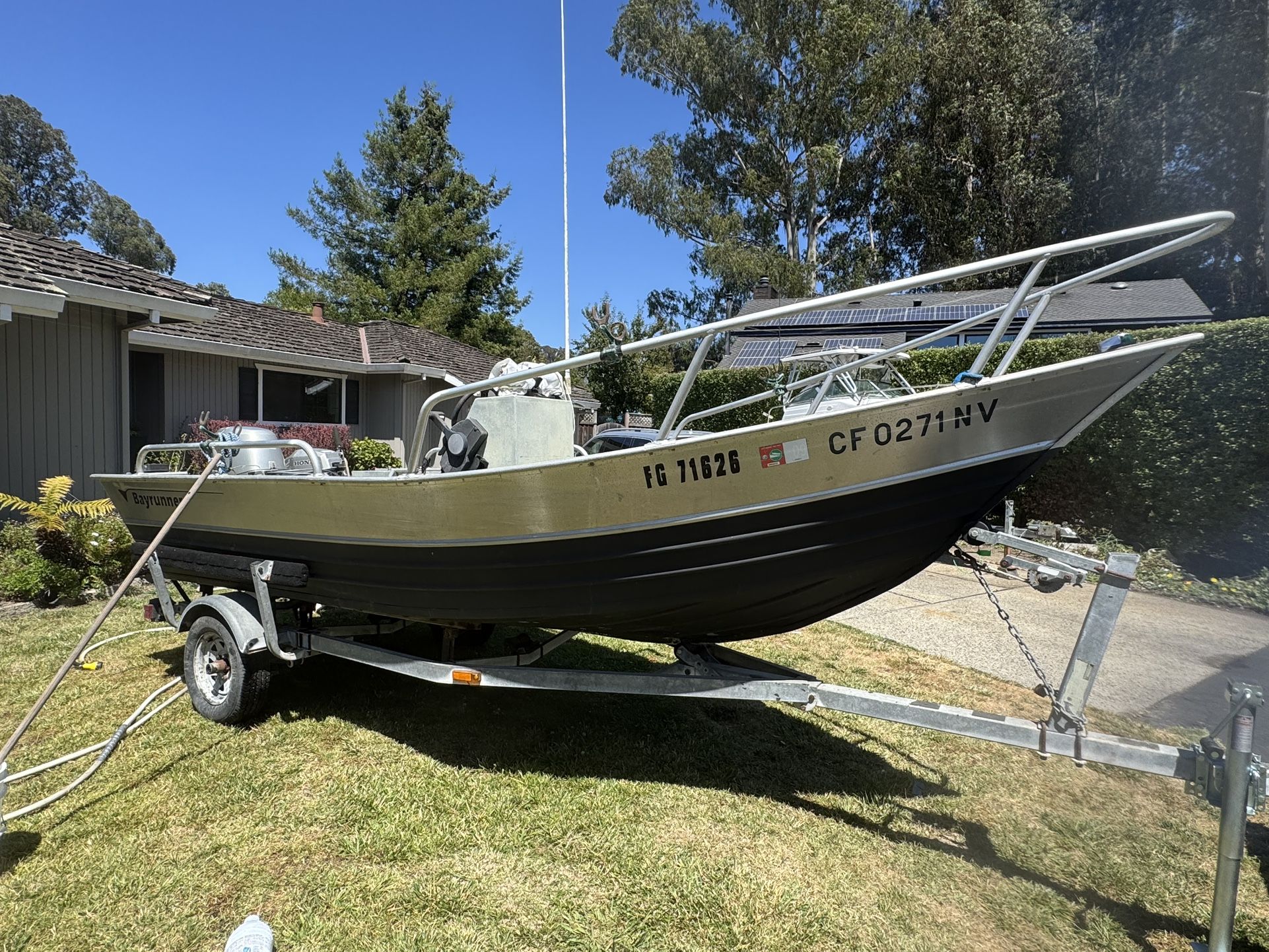 1995 16’ Bayrunner 