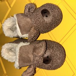 9t Slippers