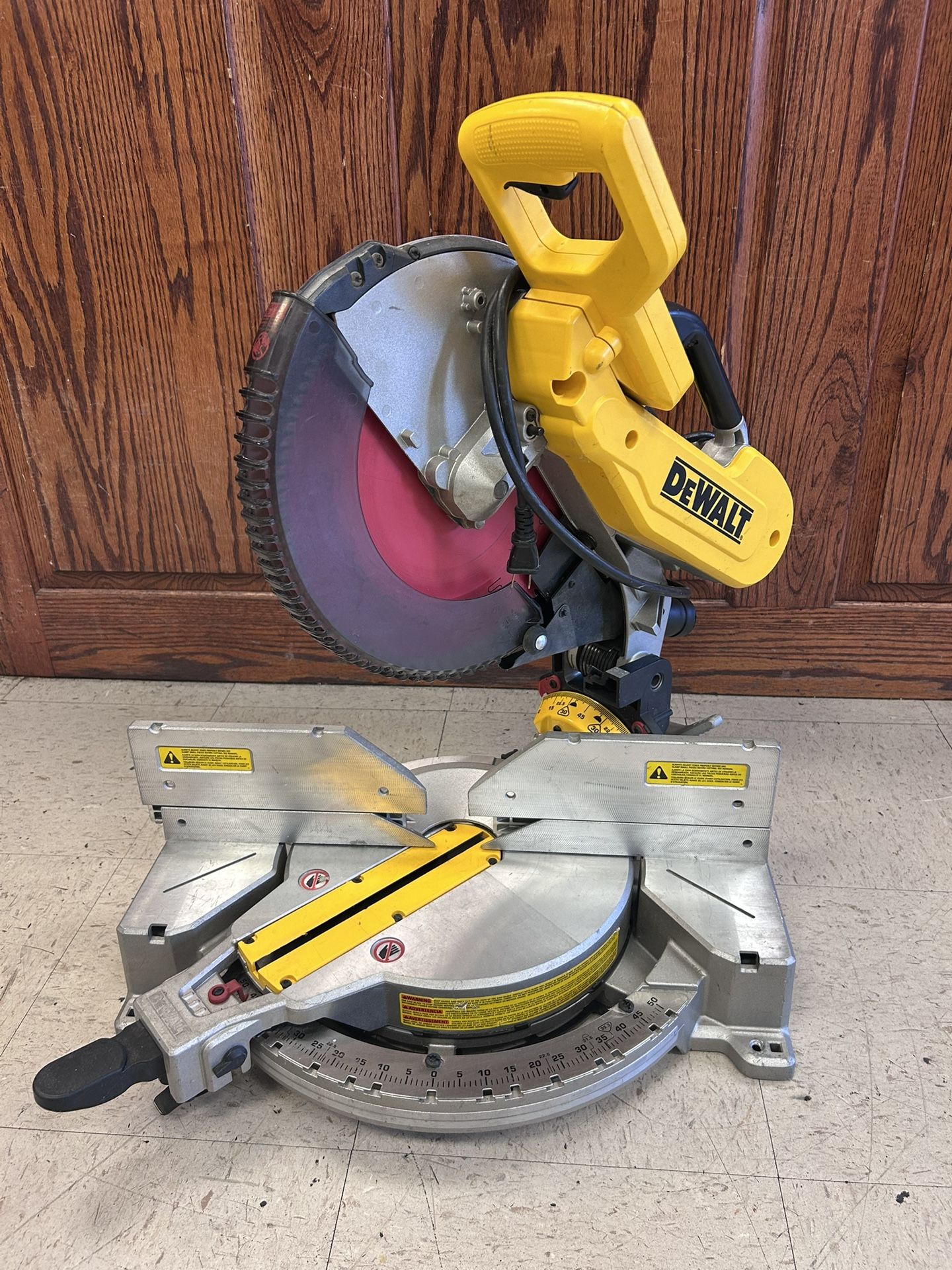Dewalt Mitre Saw Double Bevel Compound 
