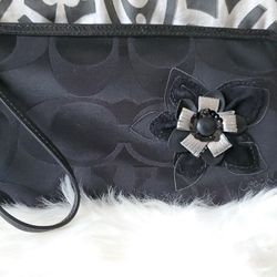 Like NEW Authentic Classic Coach Clutch With Silver Flower Accent 