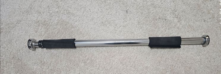 Pull up bar adjustable