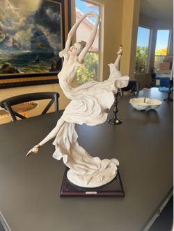 Giuseppe Armani “Flying Ballerina” Figurine / Sculpture
