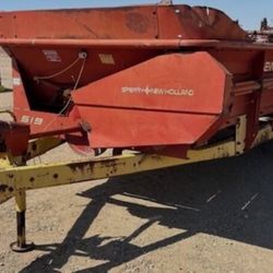 New Holland 519 manure spreader
