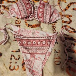 Bikini 👙 Size M 
