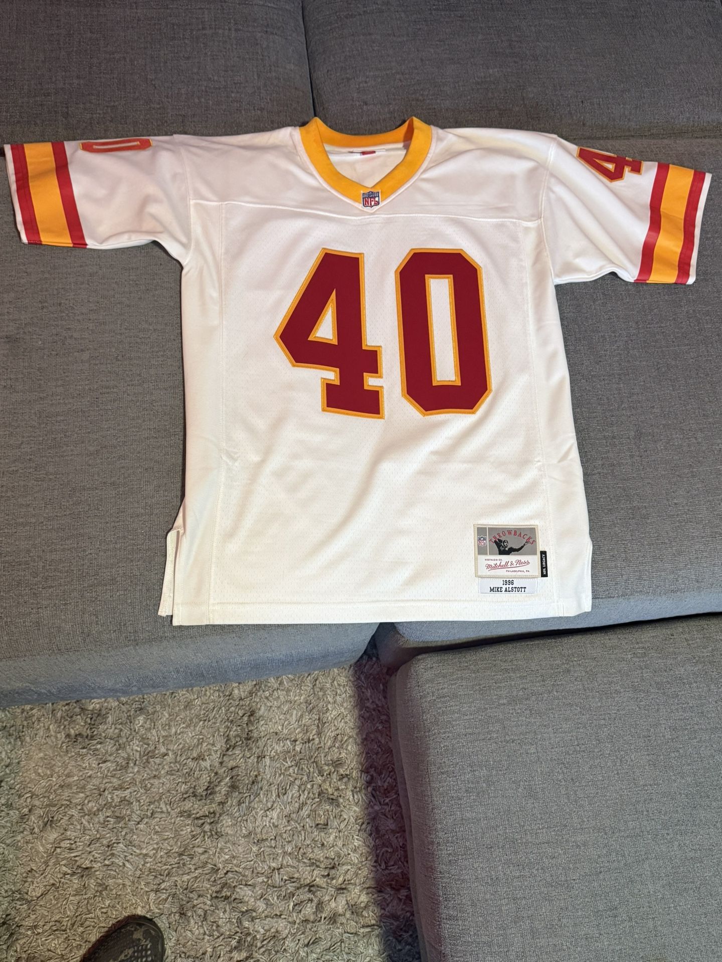 Tampa Bay Bucs Jersey Mike Alstott Sz Medium