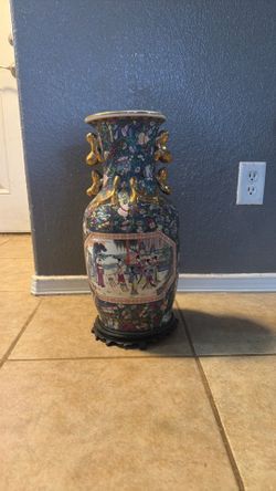 18” Chinese Style Porcelain Floor Vase with Wood Stand