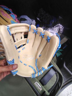 Nike baseball glove