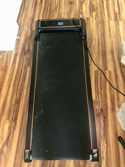Walking pad with remote