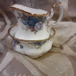 Royal Albert Vintage Moonlight Rose Creme And Sugar Set