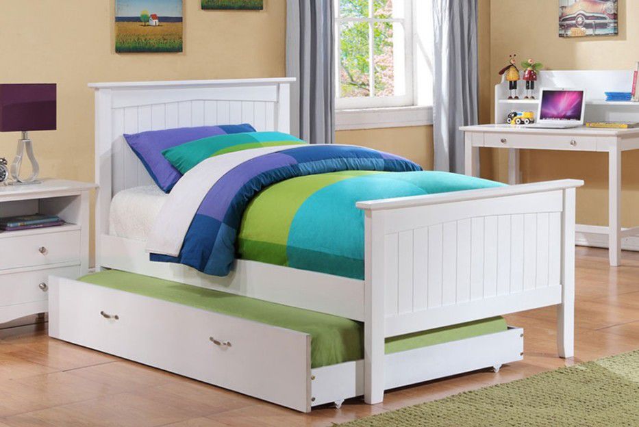 White twin platform bed ( new )