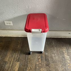 Pet Food Storage