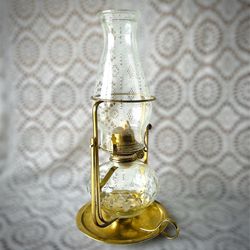 Vintage Swiveling Lamplight Farms Oil Lamp