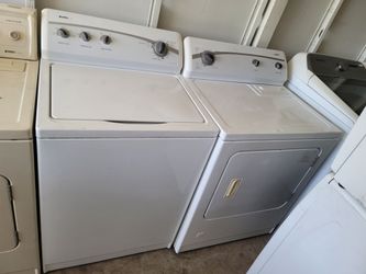 Kenmore Top Loading Washer With Agitator And Gas Dryer Set
