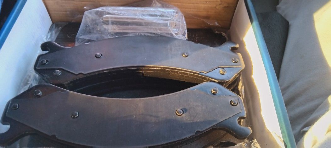 2000 - 2007 Chevy Tahoe Or Chevy Silverado Front Brake Pads