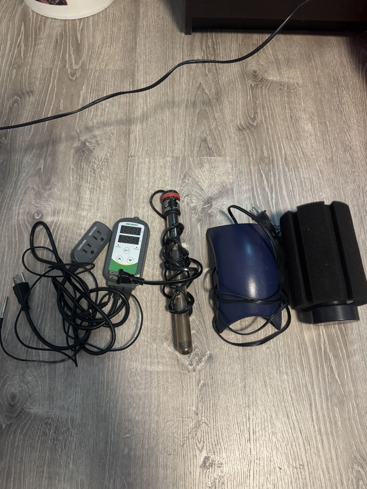 Fish tank equipment aquarium (Read description)