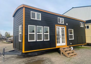 BRAND NEW TINY HOUSE ON WHEELS IDEAL GUEST HOUSE OR RENTAL OR ADU NO PERMIT NEEDED