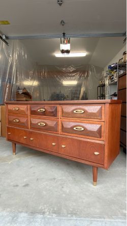 Vintage Mcm Lowboy Dresser