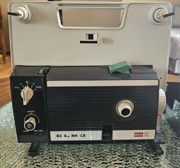 ELMO GP-E Dual 8mm, Super 8 Projector