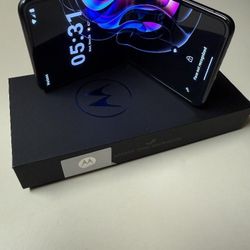 Razr 2024 Unlocked & More Swap 4 iPhone 