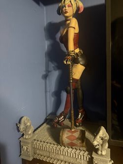 DC Batman Harley Quinn Statue