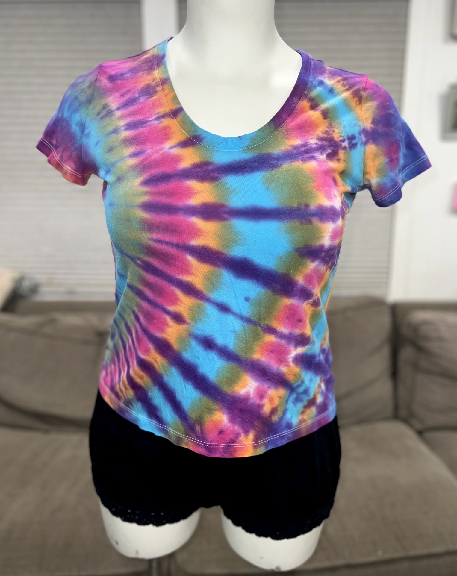 Women’s Tie Dye Shirt- L