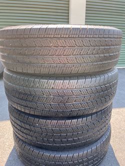 (4) 245/75R17 Michelin