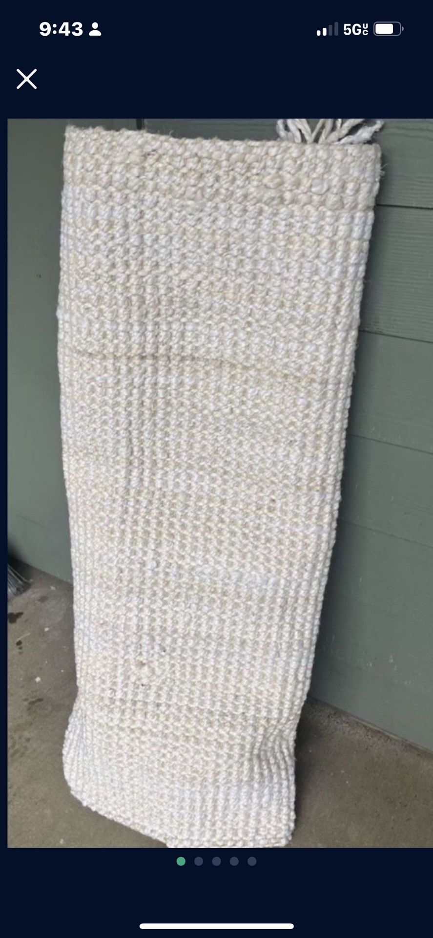Moving Sale Must Go Great Deal Like New White And Beige Big Rug 7 Feet Long 4 Feet In Width