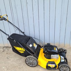Dewalt 21" 3-in-1 Gas Self Propelled Walk Behind Lawn Mower 