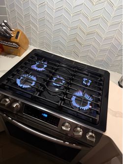 Samsung Gas Range - Works!