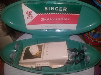 Singer buttonholer