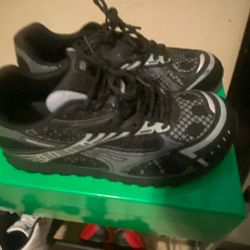 Size 44 black bottegas