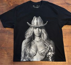 Beyonce Renaissance T-Shirt  Size XL