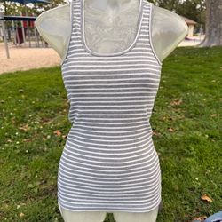 DREAM STATION Gray White Stripped Ribbed Tank Top Women SMALL S 100% COTTON   The Dream Station Gray White Stripped Ribbed Tank Top for women in size 