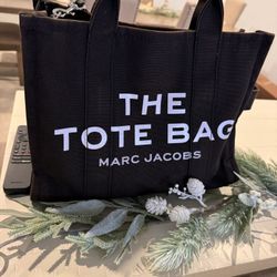 Medium Size Marc Jacobs 