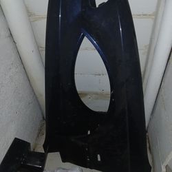 2000 BMW   2 Fender Hood 