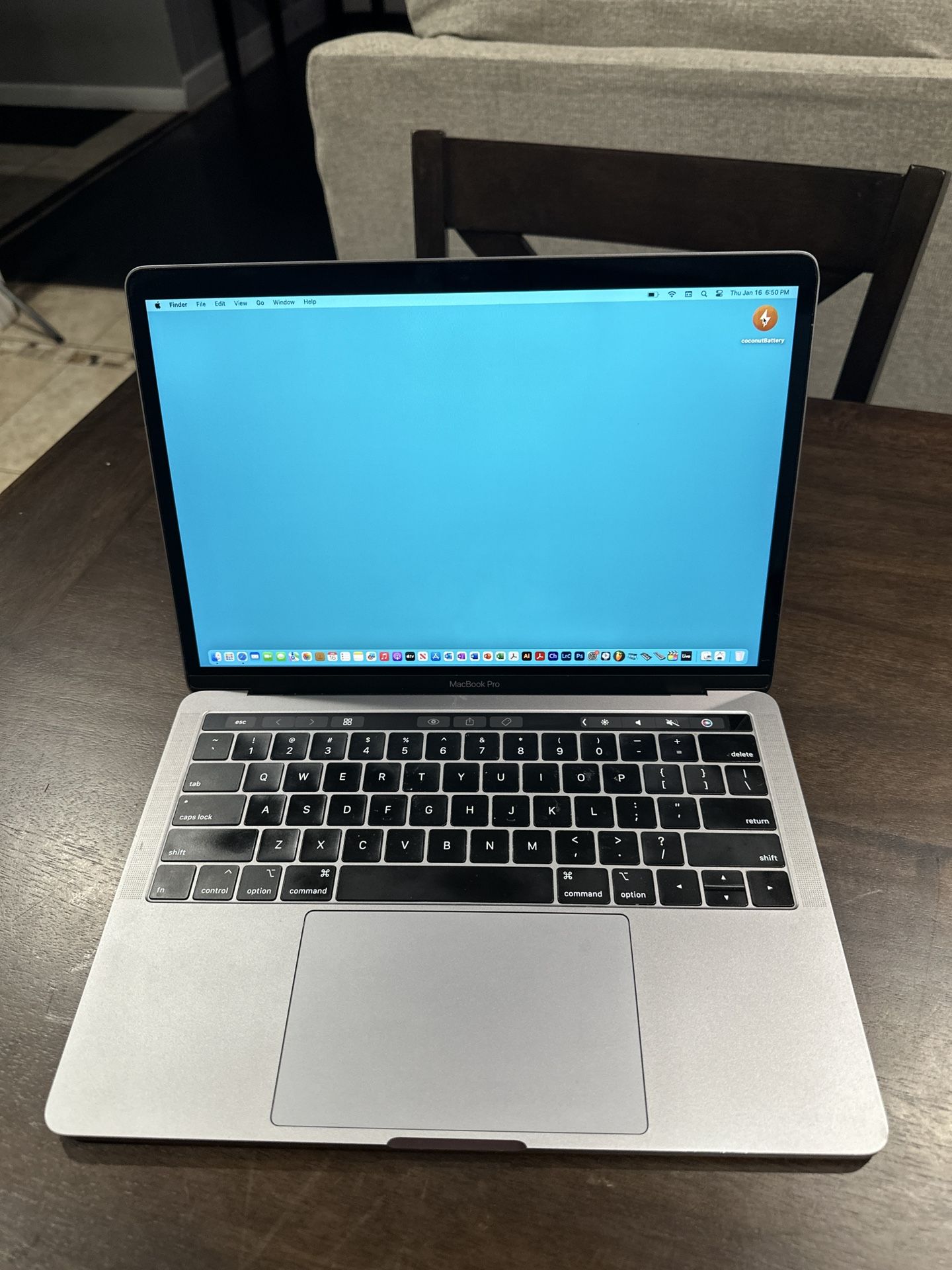 APPLE MACBOOK PRO 13” TOUCHBAR QUAD CORE i5 16GB RAM 500GB SSD! LOADED!