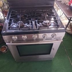 Jenn-Air Gas Stove