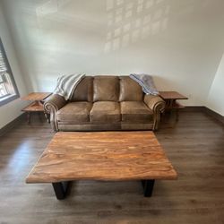 Italiam Leatheer Couch